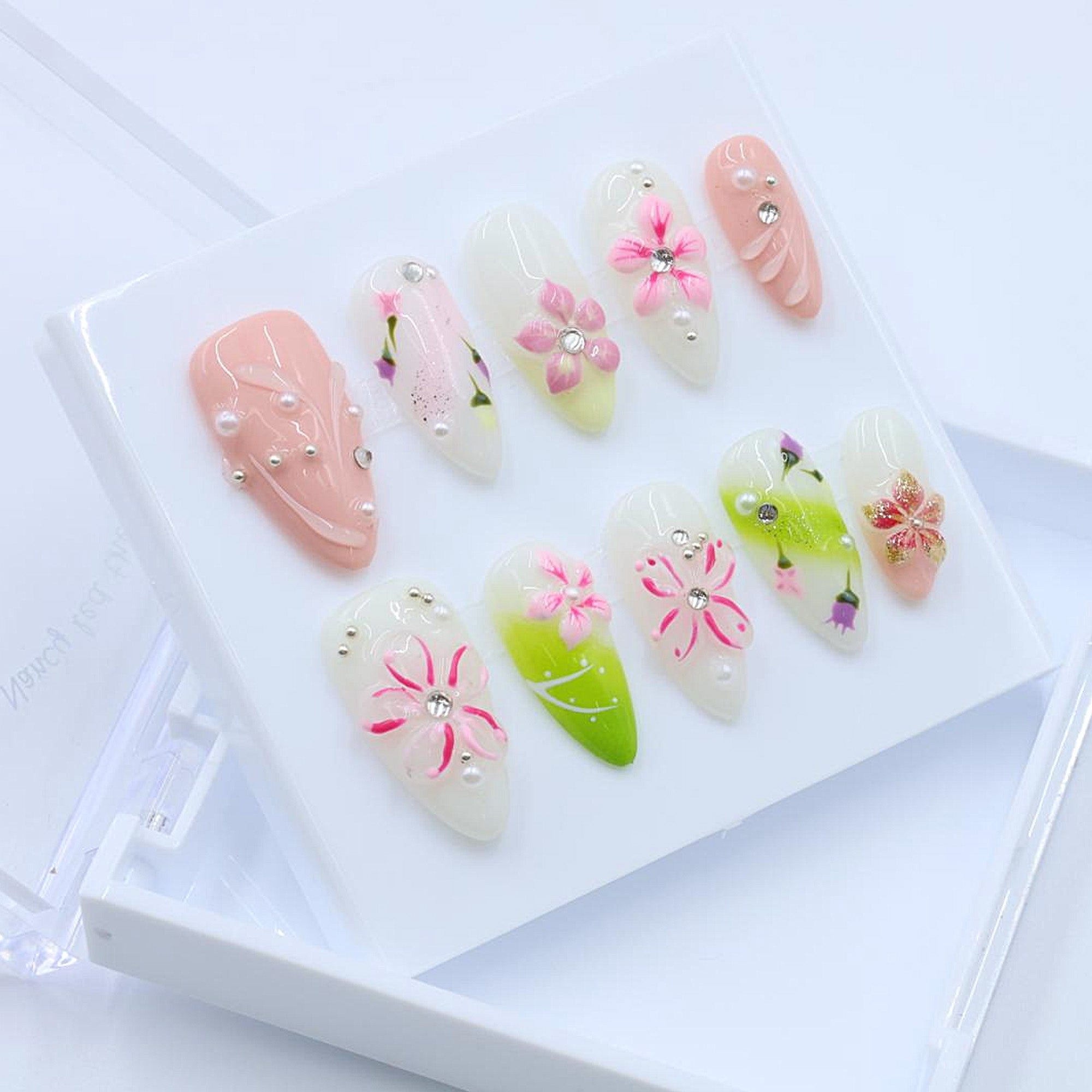 Silk petal nail art - Anke Bella