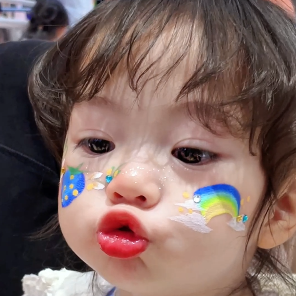 Blue Strawberry Rainbow Face Painting Set – Featured in Viral TK & FB Videos, Includes Paints and Brushes