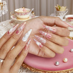 Gilded vine nails Anka Bella