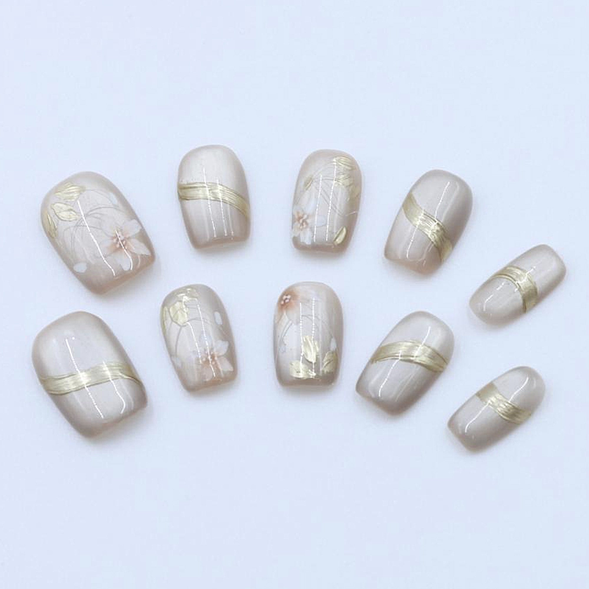 Ash Flower Nail Art - Anke Bella