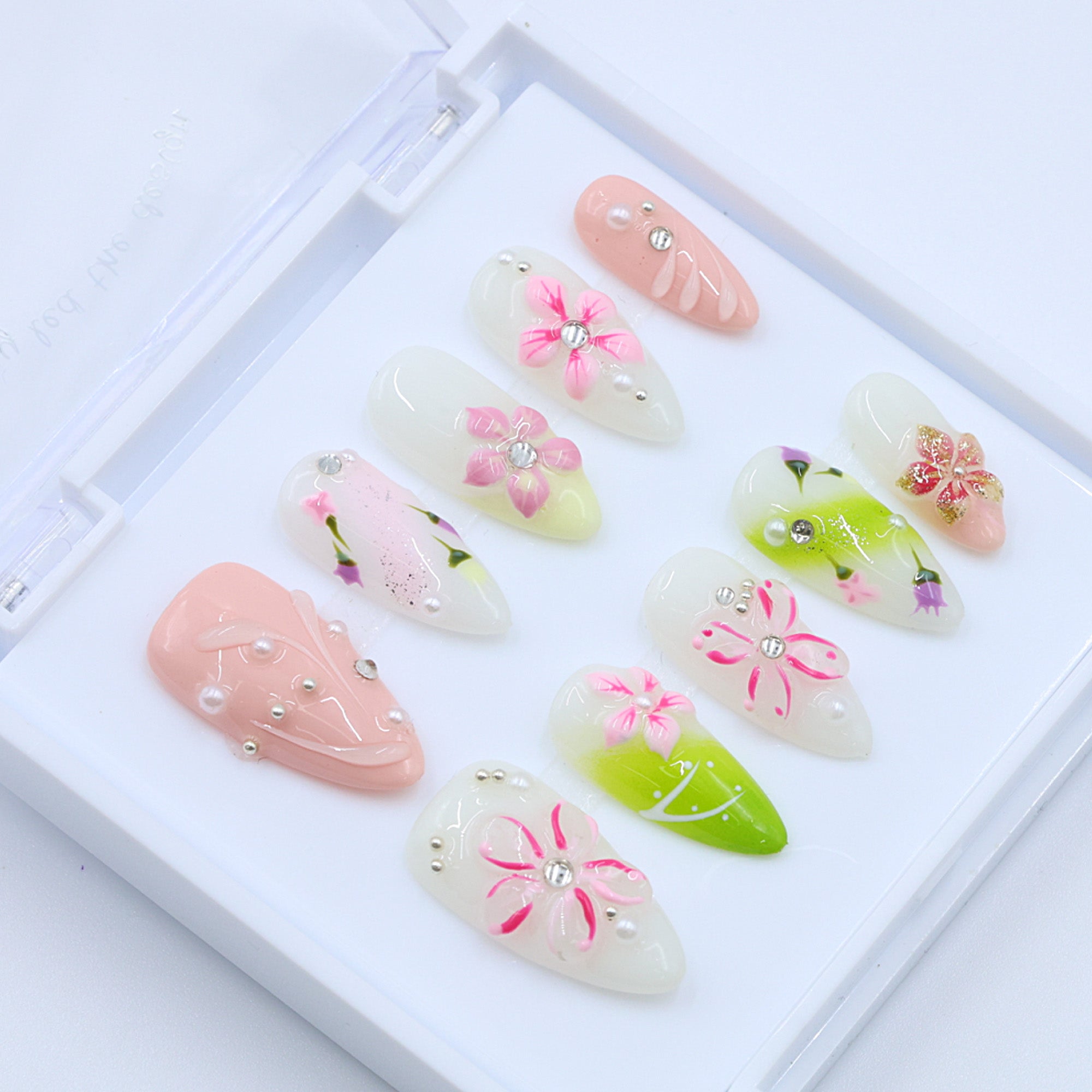 Silk petal nail art - Anke Bella