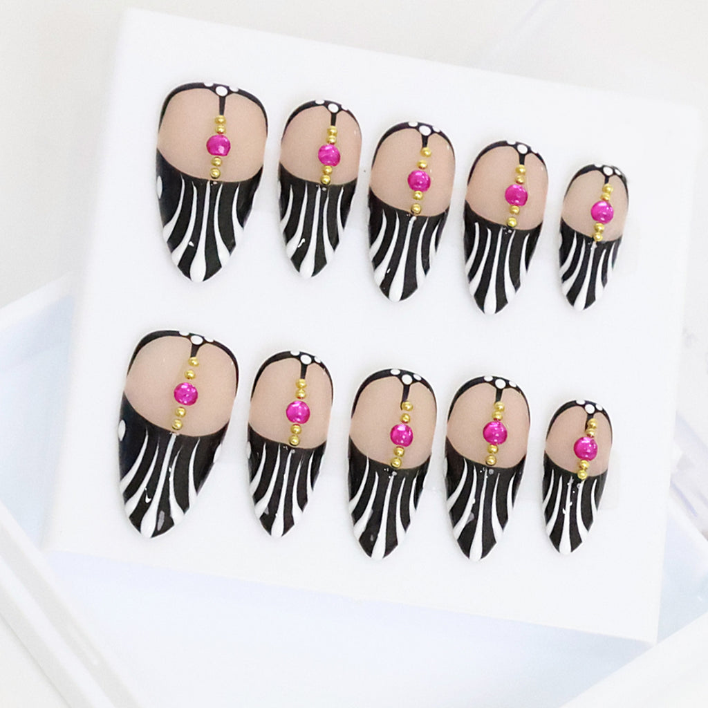 Ripple Glow Nail Art - Anke Bella