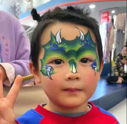 5 Triceratops color Face paint split cake, Anka bella